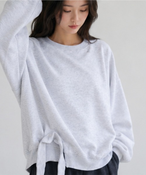 I.O.E（アイオイ）の「[韓国トレンド] サイドリボン ルーズフィットプルオーバー（Tシャツ/カットソー・レディース・グレー・FREE）」の5枚目の写真