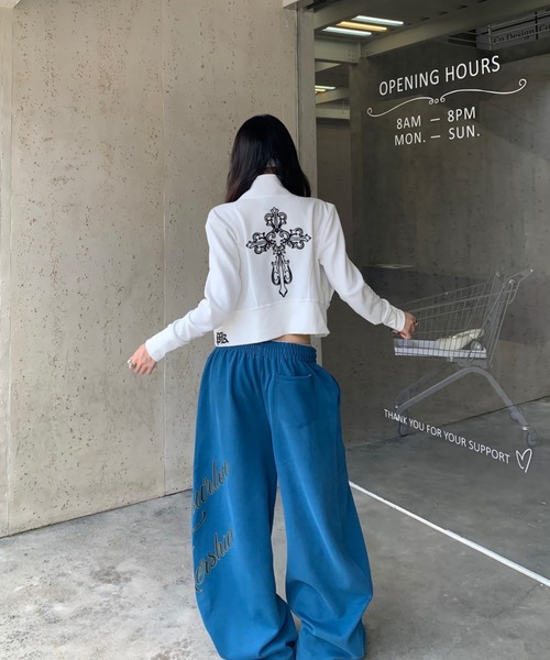 DEVICE（デバイス）の「【2026 AW】スタンドカラー スタッズ バック クロス パーカー（パーカー・レディース・ホワイト/ブラック・FREE）」の18枚目の写真