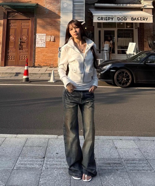 DEVICE（デバイス）の「【2026 AW】スタンドカラー スタッズ バック クロス パーカー（パーカー・レディース・ホワイト/ブラック・FREE）」の9枚目の写真