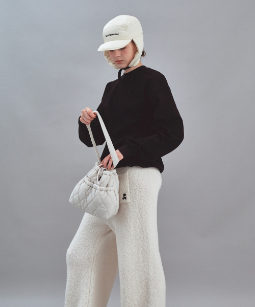 Rest&Recreation(レストアンドレクリエーション)の「QUILTED BUCKET BAG - IVORY(ショルダーバッグ・レディース・その他・ONE)」の6枚目の写真