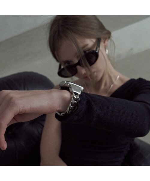 SILVERTAG（シルバータグ）の「APPLE WATCH STRAP MINI AST-1352DC Apple Watch用ストラップ 艶あり 38 mm 40 mm 41 mm 42 mm（デジタル腕時計・メンズ・その他・LARGE/MEDIUM/SMALL/X-LARGE/XX-LARGE/XXXL）」の2枚目の写真
