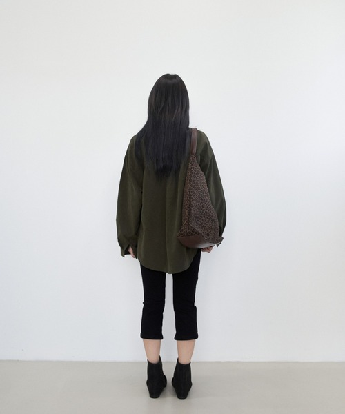 PLEA Collective（プリ―コレクティブ）の「サイドボタン ラップデザインシャツ（シャツ/ブラウス・レディース・チャコール/ベージュ/ブラウン・FREE）」の7枚目の写真