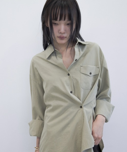 PLEA Collective（プリ―コレクティブ）の「サイドボタン ラップデザインシャツ（シャツ/ブラウス・レディース・チャコール/ベージュ/ブラウン・FREE）」の20枚目の写真
