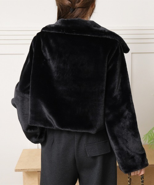 Beststore(ベストストア)の「ふわふわ手触り エコファー ショート丈 ジップアップブルゾン 全3色(ブルゾン・レディース・モカ/ブラック/オフホワイト・FREE)」の15枚目の写真