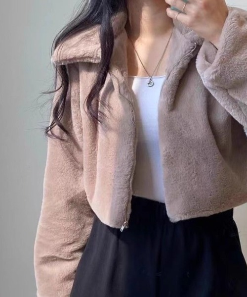 Beststore(ベストストア)の「ふわふわ手触り エコファー ショート丈 ジップアップブルゾン 全3色(ブルゾン・レディース・モカ/ブラック/オフホワイト・FREE)」の21枚目の写真