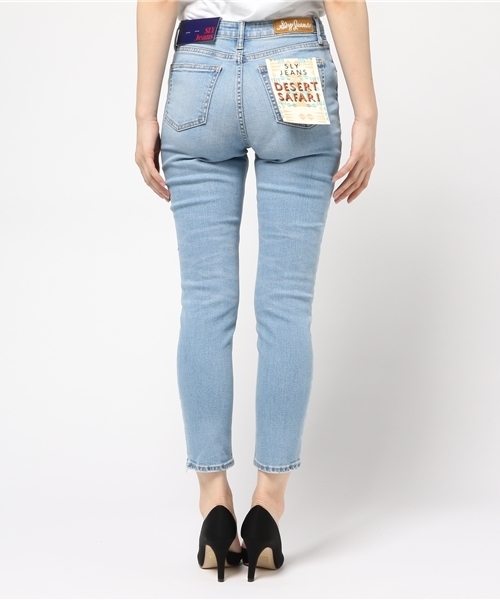 SLY（スライ）の「TEMPLE CRASH JW ANKLE SLIM-C（デニムパンツ・レディース・ライトブルー・26inch/25inch/24inch/23inch/27inch）」の6枚目の写真