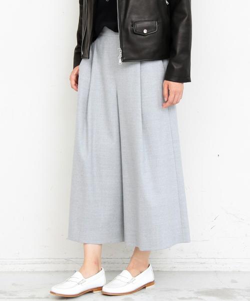 BEAUTY&YOUTH UNITED ARROWS（ビューティーアンドユースユナイテッドアローズ）の「BY∴ サキソニーガウチョ8分丈パンツ◆（その他パンツ・レディース・ネイビー/ライトグレー/マスタード/その他1・SMALL/MEDIUM）」の2枚目の写真