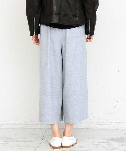 BEAUTY&YOUTH UNITED ARROWS（ビューティーアンドユースユナイテッドアローズ）の「BY∴ サキソニーガウチョ8分丈パンツ◆（その他パンツ・レディース・ネイビー/ライトグレー/マスタード/その他1・SMALL/MEDIUM）」の14枚目の写真