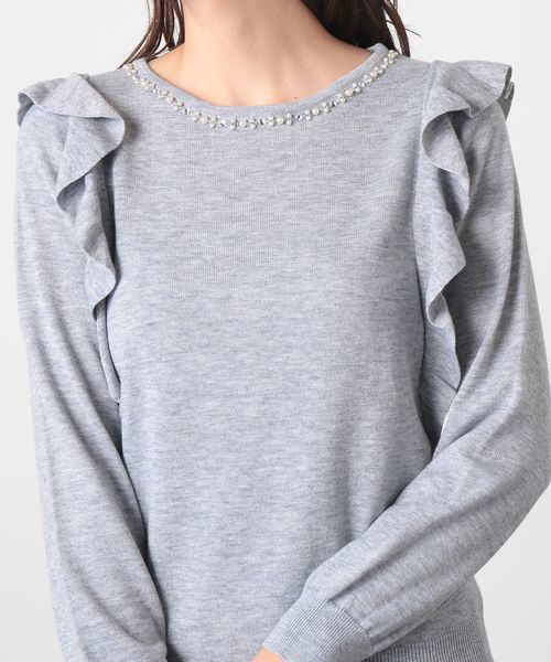 VIS（ビス）の「縫いつけビジューラッフル付ニットプルオーバー（ニット/セーター・レディース・オフホワイト/ブルー/ライトグレー/ネイビー・FREE）」の10枚目の写真