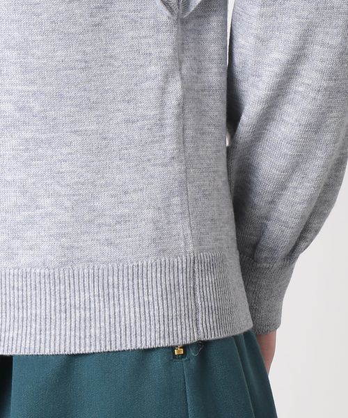 VIS（ビス）の「縫いつけビジューラッフル付ニットプルオーバー（ニット/セーター・レディース・オフホワイト/ブルー/ライトグレー/ネイビー・FREE）」の11枚目の写真