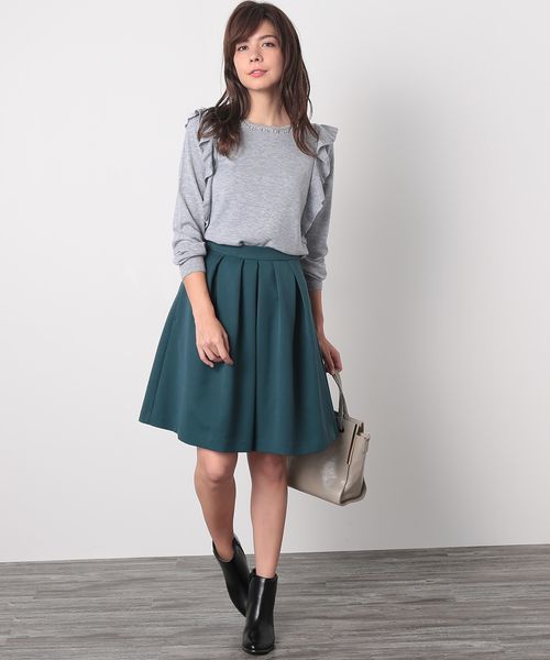 VIS（ビス）の「縫いつけビジューラッフル付ニットプルオーバー（ニット/セーター・レディース・オフホワイト/ブルー/ライトグレー/ネイビー・FREE）」の6枚目の写真