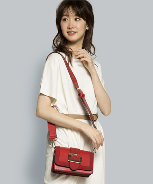 PLAIN CLOTHING(プレーンクロージング)の「フロントベルトショルダーバッグ【PLAIN CLOTHING】(ショルダーバッグ・レディース・レッド/キャメル/グレー/ブラック・FREE)」の18枚目の写真