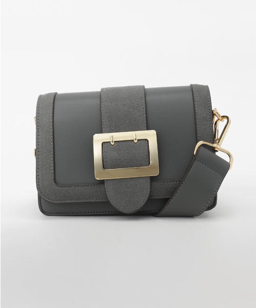 PLAIN CLOTHING(プレーンクロージング)の「フロントベルトショルダーバッグ【PLAIN CLOTHING】(ショルダーバッグ・レディース・レッド/キャメル/グレー/ブラック・FREE)」の6枚目の写真