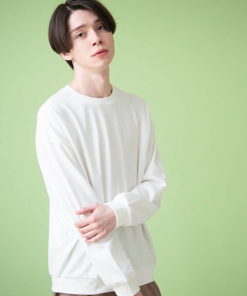 MONO-MART（モノマート）の「ドロップショルダーカラーリングスウェット（スウェット・メンズ・ホワイト/ピンク/レッド/グレー/ブルー/ブラック/カーキ/ベージュ/ミント/イエロー/ダークネイビー/グリーン/ブラウン系その他/ブラウン/チャコール/ワイン/パープル・FREE）」の3枚目の写真