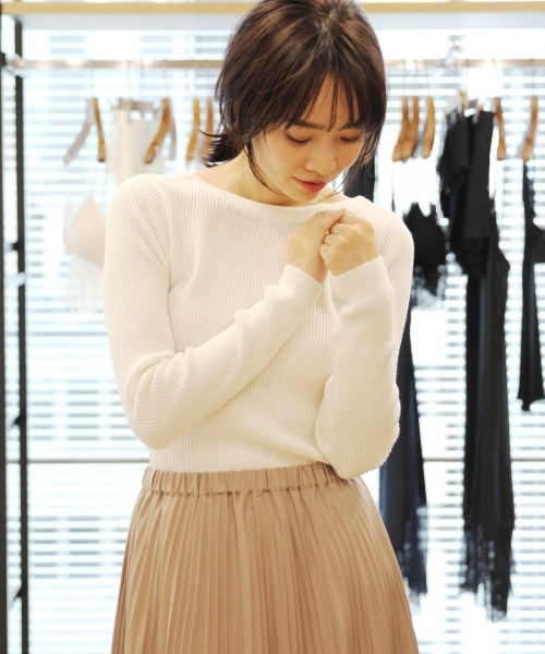 A part by（アパートバイ）の「12GCリブカシュクールニットLS　764428 （ニット/セーター・レディース・ブラック/ライトブルー/オレンジ/ホワイト/レッド・MEDIUM/LARGE）」の17枚目の写真