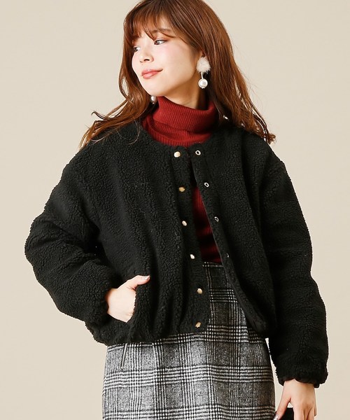 natural couture（ナチュラルクチュール）の「ピーチ*ボア リバーシブルブルゾン（ブルゾン・レディース・ブラック/カーキ・FREE）」の10枚目の写真