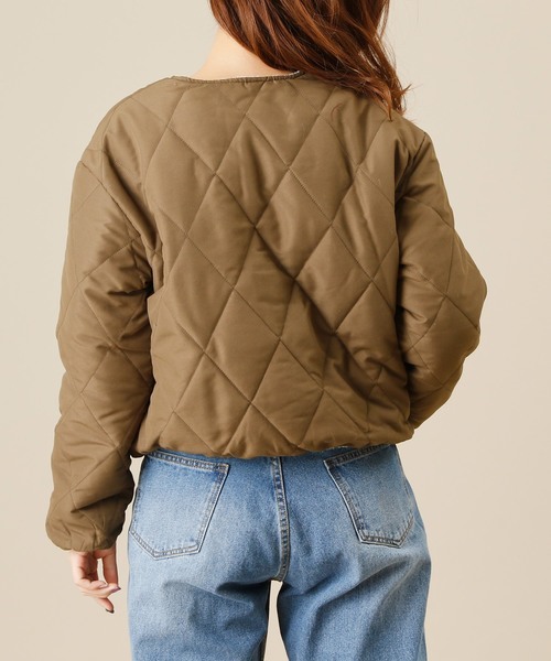 natural couture（ナチュラルクチュール）の「ピーチ*ボア リバーシブルブルゾン（ブルゾン・レディース・ブラック/カーキ・FREE）」の5枚目の写真