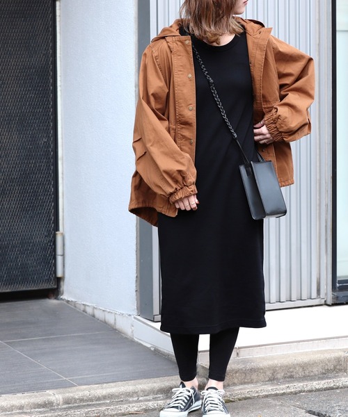 reca（レカ）の「クルーネックスウェットリラックスロングワンピース（ワンピース・レディース・ネイビー/ホワイト系その他/ブラック/ライトグレー/ダークグレー/カーキ/ブルー系その他/モカ・L/M）」の2枚目の写真