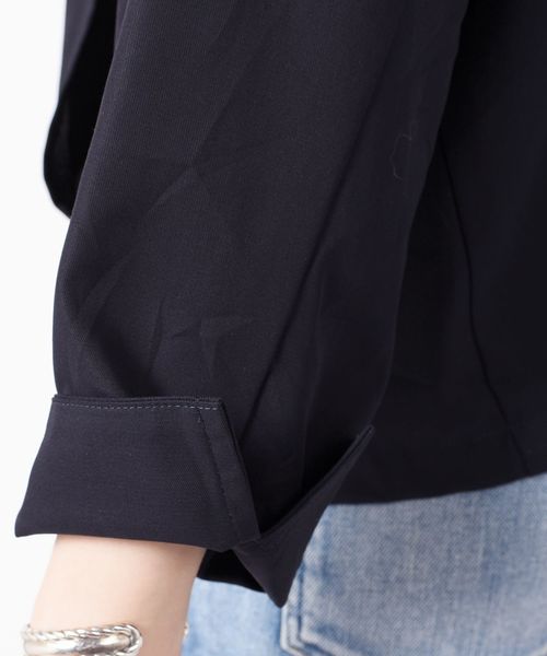 SHIPS(シップス)の「コットンVネック羽織りブルゾン◇(ブルゾン・レディース・ベージュ/ネイビー/スカイブルー・ONE SIZE)」の6枚目の写真