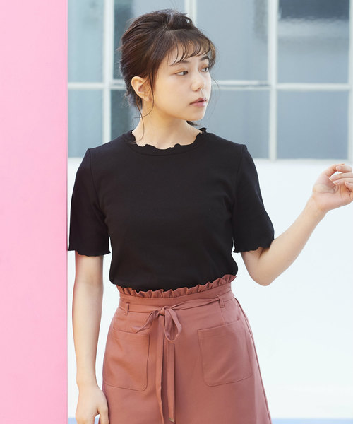 OLIVE des OLIVE（オリーブデオリーブ）の「チビハイネックプルオーバー（Tシャツ/カットソー・レディース・ブラック/オフホワイト/ピンク/イエロー/キャメル/ワイン・FREE）」の3枚目の写真