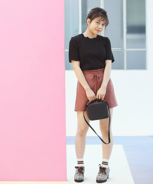 OLIVE des OLIVE（オリーブデオリーブ）の「チビハイネックプルオーバー（Tシャツ/カットソー・レディース・ブラック/オフホワイト/ピンク/イエロー/キャメル/ワイン・FREE）」の22枚目の写真