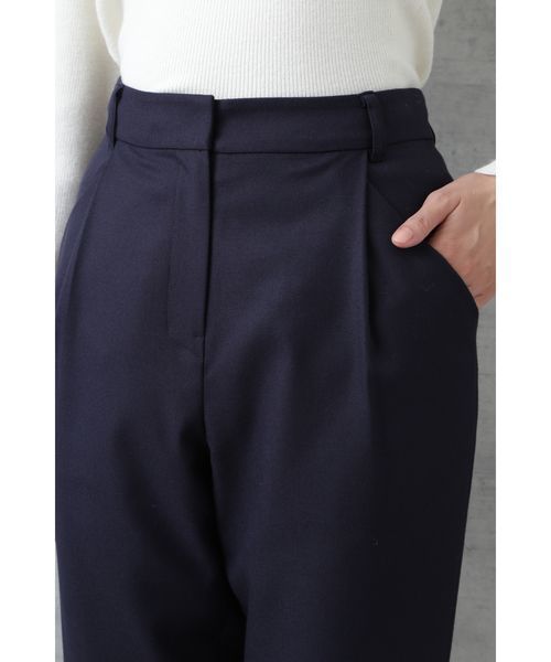 NATURAL BEAUTY BASIC（ナチュラルビューティーベーシック）の「【otonaMUSE 12月号掲載】ウォッシャブルサキソニーペグパンツ（その他パンツ・レディース・ネイビー/キャメル・SMALL/MEDIUM/X-SMALL）」の16枚目の写真