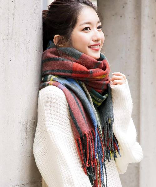 KOBE LETTUCE（コウベレタス）の「大判チェック柄ストール＊レディース/ショール/マフラー[J624]神戸レタス（ストール/ショール・レディース・ホワイト系その他/グレー系その他/ベージュ系その他/ブルー系その他/グレー系その他2/ホワイト系その他2・FREE）」の4枚目の写真