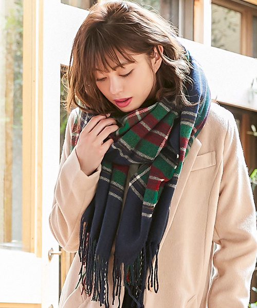 KOBE LETTUCE（コウベレタス）の「大判チェック柄ストール＊レディース/ショール/マフラー[J624]神戸レタス（ストール/ショール・レディース・ホワイト系その他/グレー系その他/ベージュ系その他/ブルー系その他/グレー系その他2/ホワイト系その他2・FREE）」の6枚目の写真