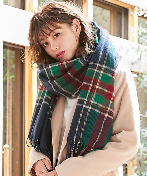 KOBE LETTUCE（コウベレタス）の「大判チェック柄ストール＊レディース/ショール/マフラー[J624]神戸レタス（ストール/ショール・レディース・ホワイト系その他/グレー系その他/ベージュ系その他/ブルー系その他/グレー系その他2/ホワイト系その他2・FREE）」の8枚目の写真