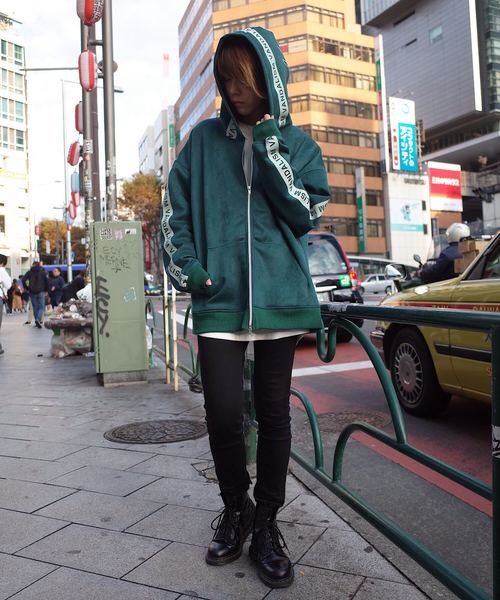 rovtski（ロフトスキー）の「フェイクスエードラインZIPパーカー（パーカー・レディース・グリーン/ホワイト/ブラック/イエロー・FREE）」の6枚目の写真