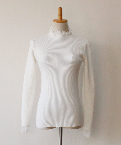 Sawa a la mode（サワアラモード）の「フリル襟と袖先レースのリブニットトップス（ニット/セーター・レディース・ホワイト・FREE）」の13枚目の写真