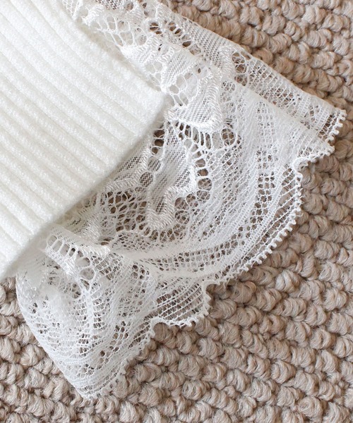 Sawa a la mode（サワアラモード）の「フリル襟と袖先レースのリブニットトップス（ニット/セーター・レディース・ホワイト・FREE）」の16枚目の写真