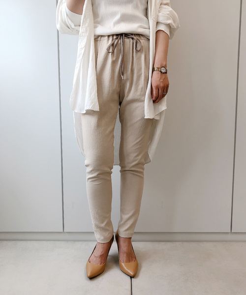 DouDou(ドゥドゥ)の「テーパードパンツ(その他パンツ・レディース・オフホワイト/ベージュ/カーキ/ライトベージュ・36/38)」の1枚目の写真