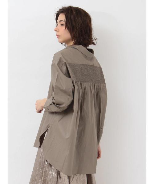 Editt by YECCA VECCA（エディットバイイェッカヴェッカ）の「P.バックシャーリングシャツ（シャツ/ブラウス・レディース・オフホワイト/カーキ/ピンク・FREE）」の11枚目の写真