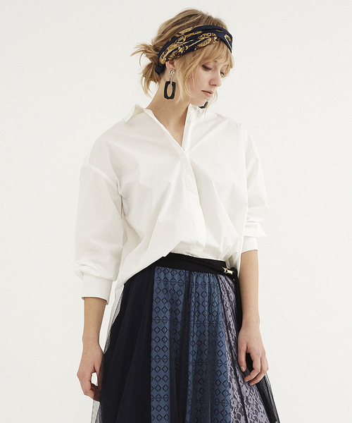 Editt by YECCA VECCA（エディットバイイェッカヴェッカ）の「P.バックシャーリングシャツ（シャツ/ブラウス・レディース・オフホワイト/カーキ/ピンク・FREE）」の2枚目の写真