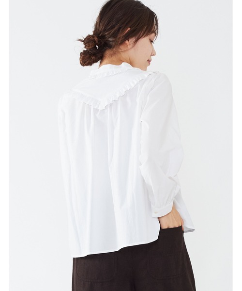 POU DOU DOU（プードゥドゥ）の「フリルヨークブラウス（シャツ/ブラウス・レディース・ネイビー/ブラウン/オフホワイト・3）」の13枚目の写真
