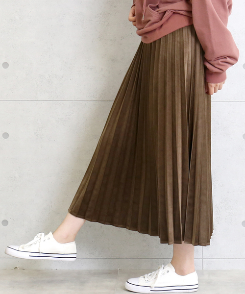 CHARM BERRY TIC（チャームベリーチック）の「スエードタッチ　アコーディオンプリーツスカート（スカート・レディース・ブラック/ベージュ/カーキ/キャメル・M/L）」の6枚目の写真
