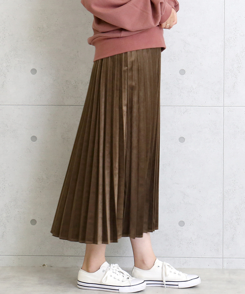 CHARM BERRY TIC（チャームベリーチック）の「スエードタッチ　アコーディオンプリーツスカート（スカート・レディース・ブラック/ベージュ/カーキ/キャメル・M/L）」の9枚目の写真