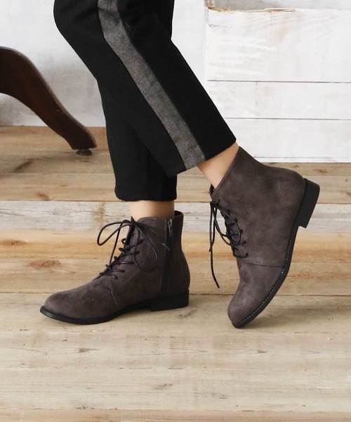 VIVIAN(ヴィヴィアン)の「軽量ソール&ローヒールレースアップショートブーツ(ブーツ・レディース・マルーン/ブラック系その他2/ブルー系その他6/グレー系その他3/ブラウン系その他6/ブラウン系その他5/ブラック系その他3・S/M/L/LL)」の4枚目の写真
