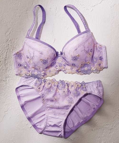 YU'NOW（ユナウ）の「【選べるデザイン！ナチュラルにバストメイク◎】to meeブラ＆ショーツ（ブラ&ショーツ・レディース・オフホワイト/サックスブルー/ピンク/ピンク系その他/クリーム/ミント/ブラック系その他/ラベンダー・A70M/A75M/B65M/C80L/B75L/D80L/AA70M/C75M/E80L/G80L/C65M/E70M/G70M/A65M/G75L/C70M/E75L/B75M/D75L/B70M/D70M/AA65M/F80L/C75L/F70M/F75L）」の7枚目の写真