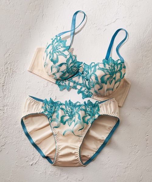 YU'NOW（ユナウ）の「【選べるデザイン！ナチュラルにバストメイク◎】to meeブラ＆ショーツ（ブラ&ショーツ・レディース・オフホワイト/サックスブルー/ピンク/ピンク系その他/クリーム/ミント/ブラック系その他/ラベンダー・A70M/A75M/B65M/C80L/B75L/D80L/AA70M/C75M/E80L/G80L/C65M/E70M/G70M/A65M/G75L/C70M/E75L/B75M/D75L/B70M/D70M/AA65M/F80L/C75L/F70M/F75L）」の4枚目の写真