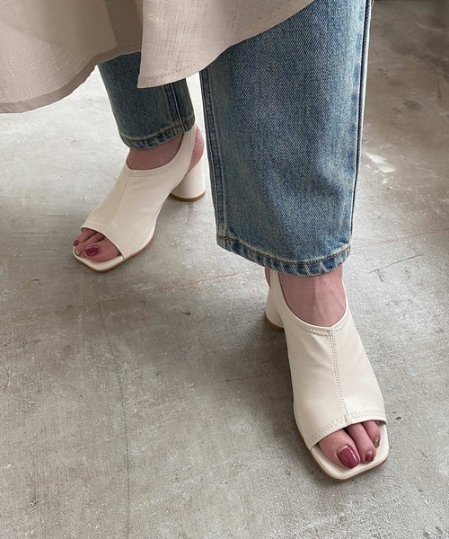 chuclla(チュクラ)の「【chuclla】Cylindrical-heel sandal sb-6 chs15(サンダル・レディース・ライトイエロー/ブラック/ホワイト/ブラウン/ライトベージュ/モカ・38/39/36/37/40)」の20枚目の写真