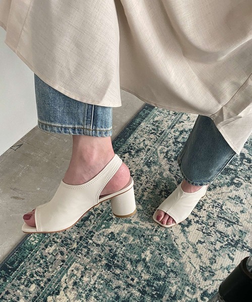 chuclla(チュクラ)の「【chuclla】Cylindrical-heel sandal sb-6 chs15(サンダル・レディース・ライトイエロー/ブラック/ホワイト/ブラウン/ライトベージュ/モカ・38/39/36/37/40)」の16枚目の写真