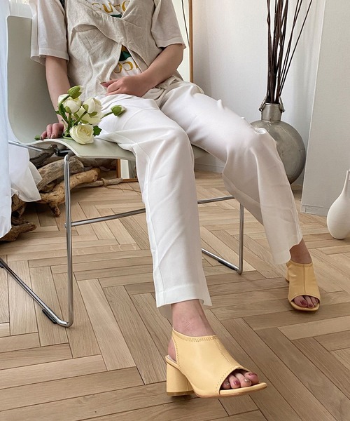 chuclla(チュクラ)の「【chuclla】Cylindrical-heel sandal sb-6 chs15(サンダル・レディース・ライトイエロー/ブラック/ホワイト/ブラウン/ライトベージュ/モカ・38/39/36/37/40)」の15枚目の写真
