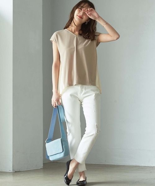 GeeRA(ジーラ)の「バックプリーツプルオーバー(Tシャツ/カットソー・レディース・ブラック/ベージュ・MEDIUM/LARGE)」の8枚目の写真