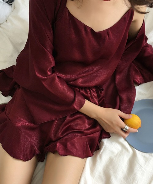 DAY CLOSET（デイ クローゼット）の「レディース さらツヤ大人っぽキャミトップス+フリルパンツ+ガウン ルームウェア3点セットアップ（ルームウェア/パジャマ・レディース・ダークグレー/ベージュ/ブルー/グリーン系その他/パープル/ブラック/ピンク/ライトピンク/ワインレッド/グレー・ONE SIZE）」の10枚目の写真