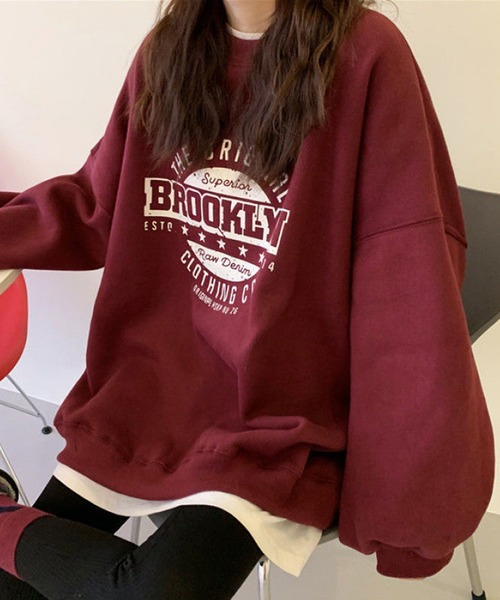 DEVICE(デバイス)の「韓国風 ビッグシルエット カレッジロゴ プルオーバー スウェット トレーナー(スウェット・レディース・ブラック/グレー/ブルー/レッド/グリーン/ライトグレー/ネイビー・FREE)」の21枚目の写真