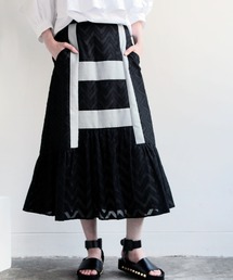 AVIE（アビィ）の「ヘリンボーンジャガードストライプスカート（スカート・レディース）」