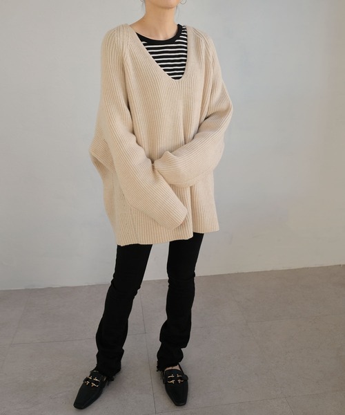 ANDJ（アンドジェイ）の「【ANDJ MADE】Vネックオーバーサイズ