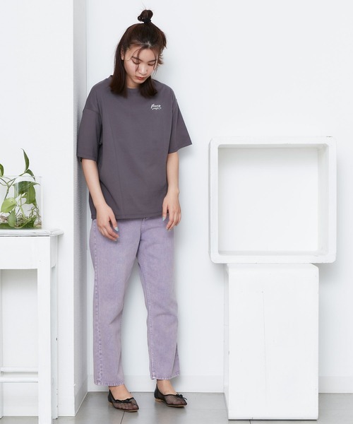 POU DOU DOU（プードゥドゥ）の「フラワーベースプリントゆるTee（Tシャツ/カットソー・レディース・オフホワイト/ダークグレー/ブルー・3）」の11枚目の写真